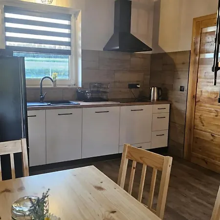 Nad Jeziorem Czarne Dolne בית נופש